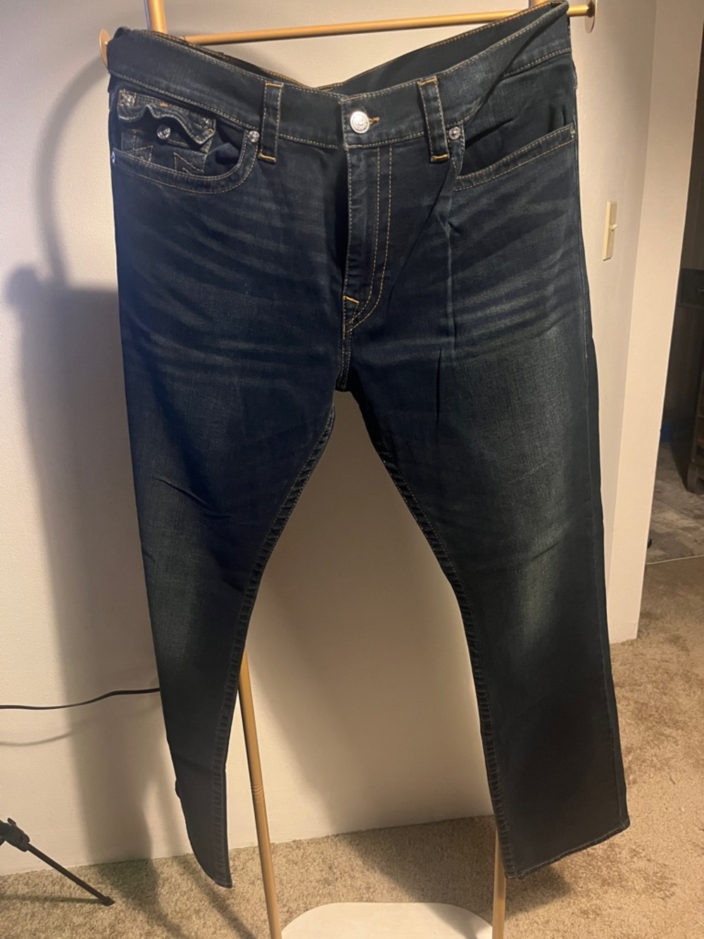 True Religion Men's Dark Indigo Relaxed Jeans 40x32